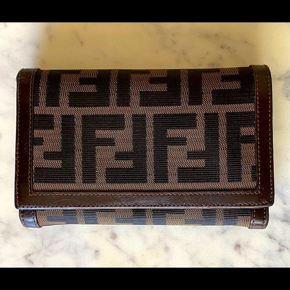 AUTHENTIC BIFOLD FENDI ZUCCA WALLET UNISEX